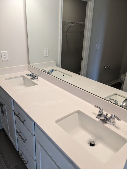 Building Photo - 459 Carolina Spgs Blvd