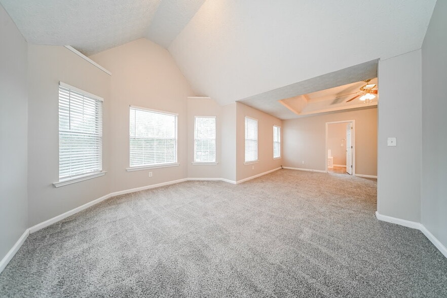Building Photo - 505 Concord Terrace