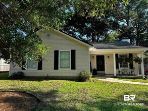 Building Photo - 111 Shiloh Dr