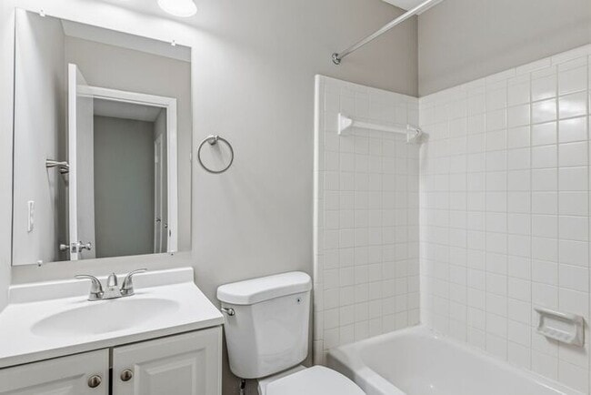 Building Photo - Updated 2-bedroom, 2.5-bath property Greensboro!