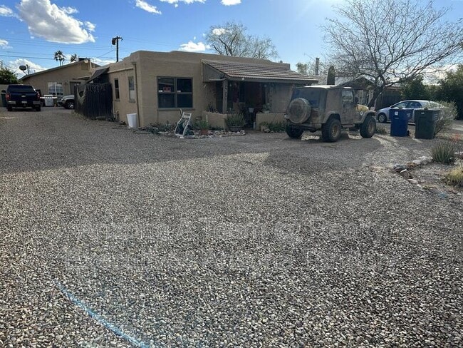 Building Photo - 4538 E Lester St