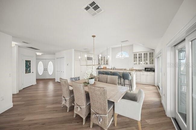 Building Photo - 527 56th St