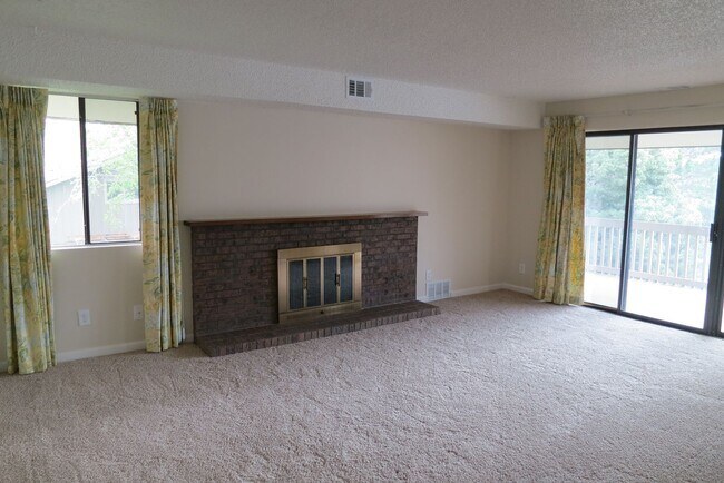 Building Photo - Cozy Two Bed Unit In Boulder