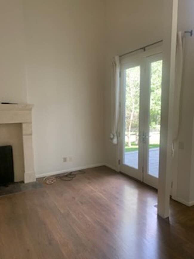 Building Photo - Beautiful 4 Bedroom 2.5 Bath home in Sun Valley