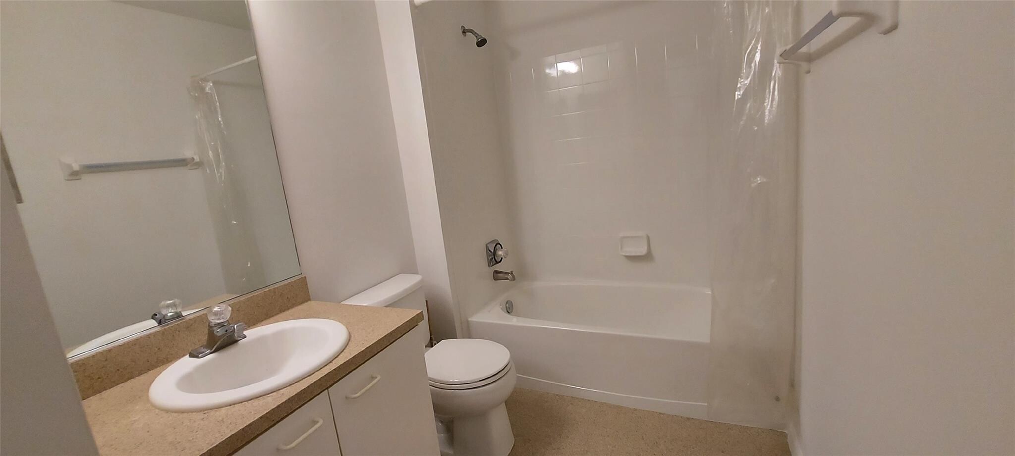 Building Photo - 4967 SW 32nd Ave