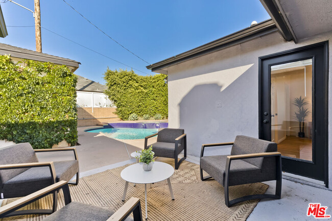 Building Photo - 9125 David Ave