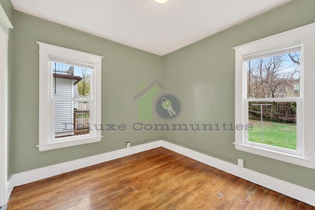 Building Photo - REMODELED 2 BEDROOM!! Move in Ready- Close to Cherry Hill