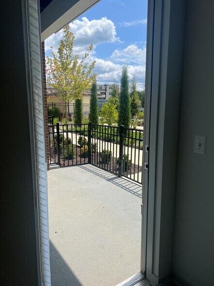 Large Covered Patio - 10755 Fairgrounds Dr