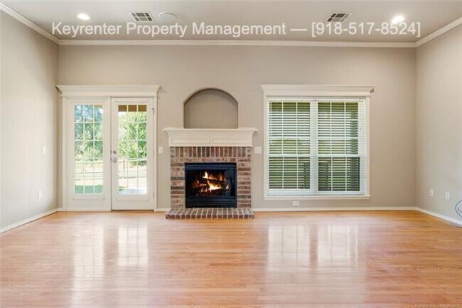 Building Photo - 3 Bed | 2 Bath | Jenks