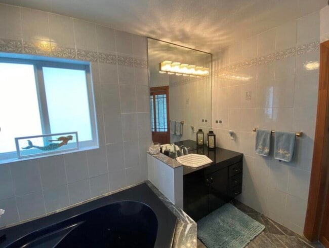 Building Photo - 1230 SE 14th Dr