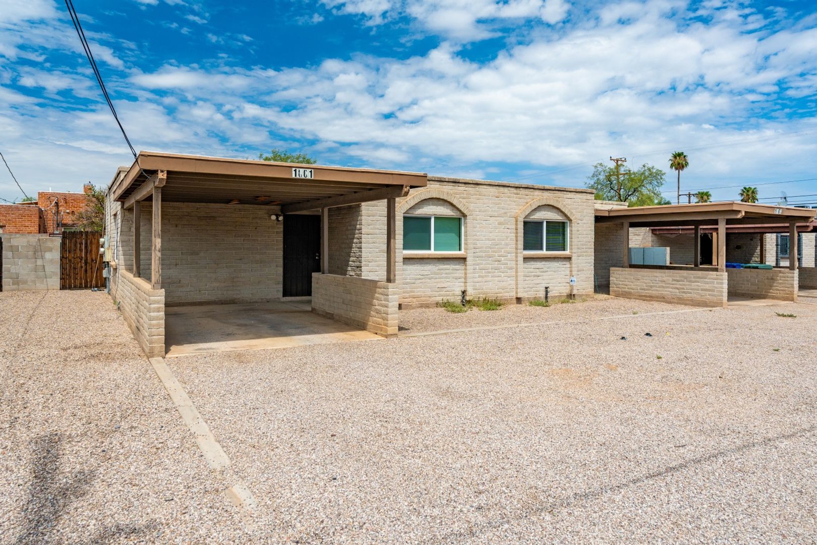 Building Photo - 1661 N Catalina Ave