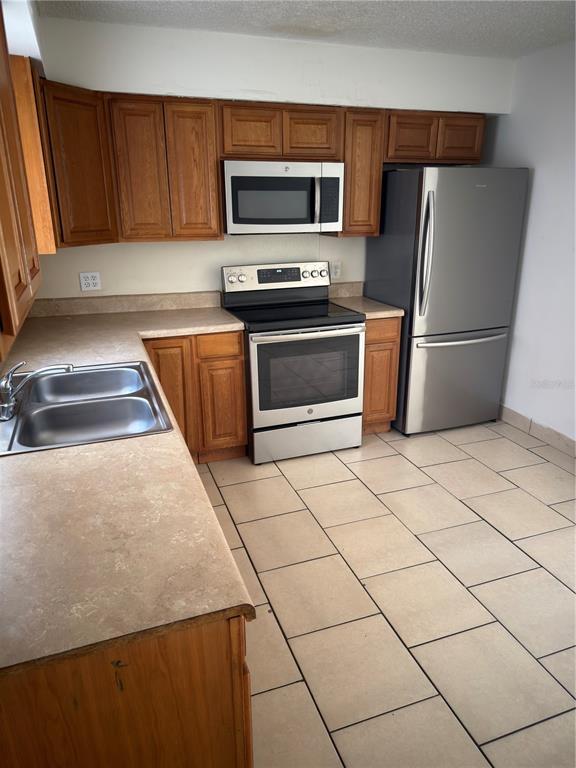 Building Photo - 2463 Chestnut Woods Dr