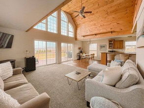 Building Photo - 2109 Dunk Hill Rd