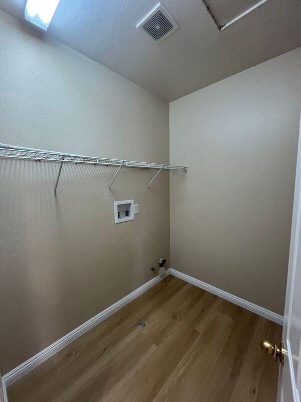 Building Photo - 31656 Rosales Ave
