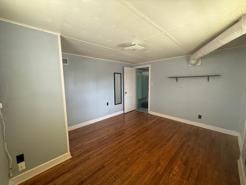 Building Photo - 1010 Kenyon St
