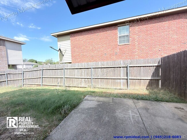Building Photo - 916 Parkplace Ridge