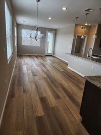 Building Photo - 4/2.5 Modern & Beautiful Townhome in Minden
