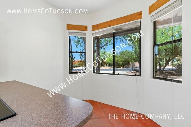 Building Photo - 1921 S Doubletree Ln