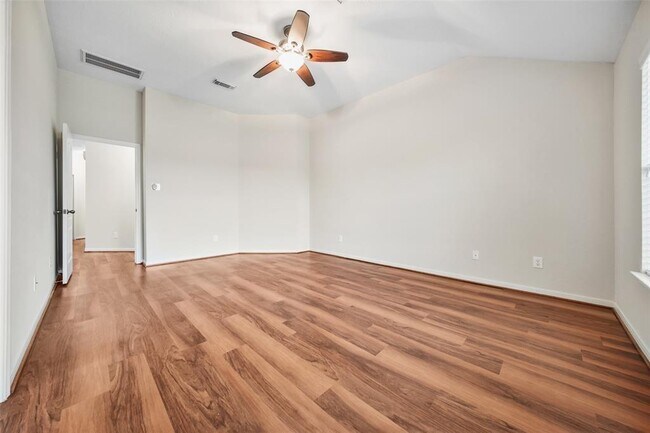 Building Photo - 7427 Rustic Chase Dr