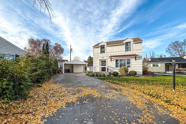 Building Photo - ** $500 OFF FIRST MONTH ** Riverfront 3-Bedroom Historical Richland Home