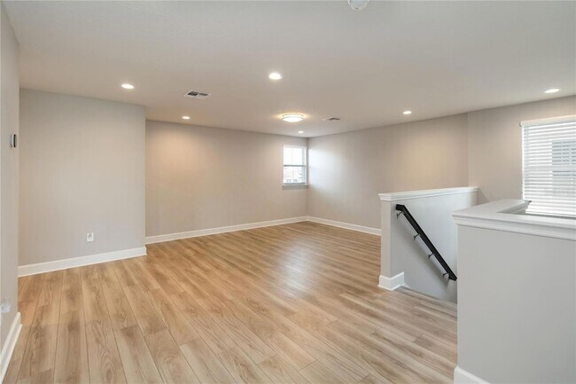 Building Photo - 3663 Arbordale Lp