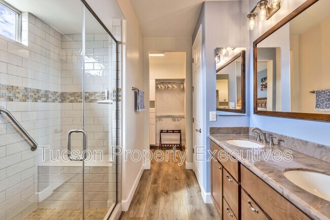 Building Photo - 30737 S Osprey Dr