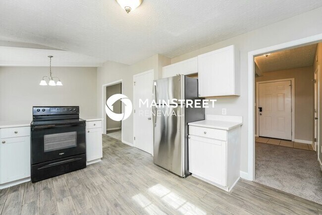 Building Photo - 5 Bedroom Pet-Friendly Home in STONE MOUNTAIN, GA with Main Street Renewal