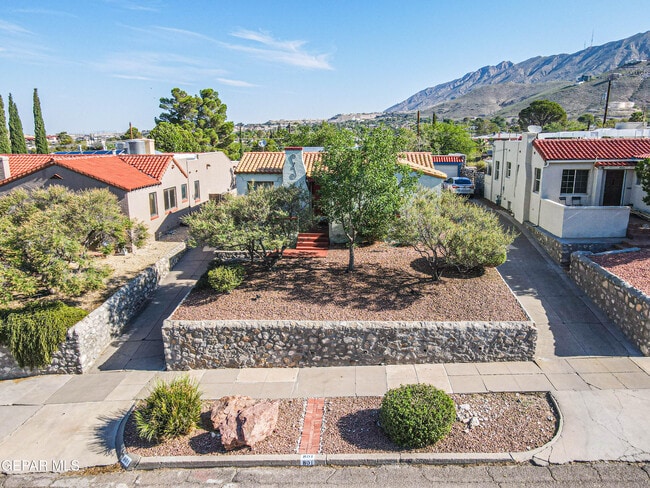 Building Photo - 801 McKelligon Dr