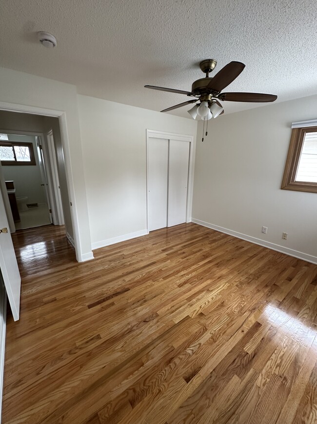 Building Photo - 3207 90th St