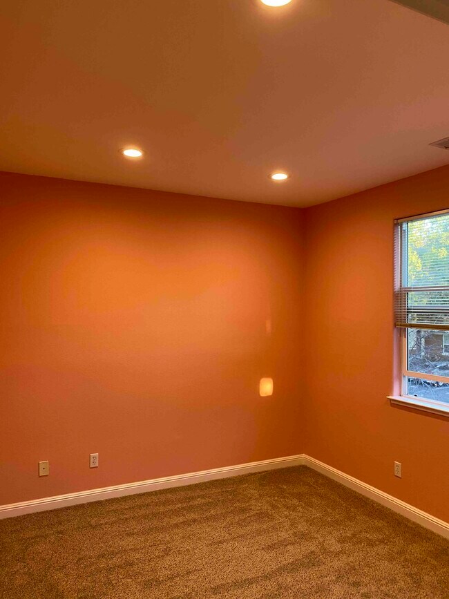 Building Photo - 5038 Russo Dr