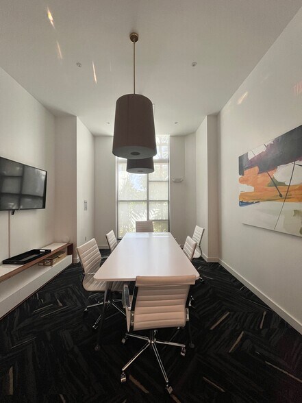 Building Photo - 2523 NE 183rd St