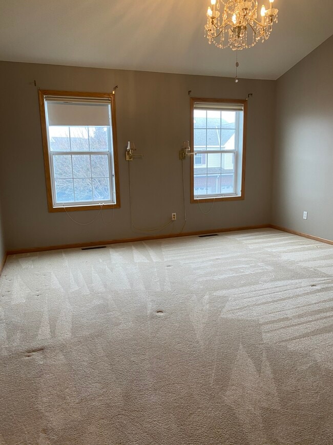 Building Photo - 15222 Florist Cir