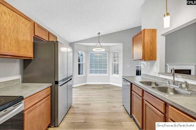 Building Photo - 94 Currant Ln