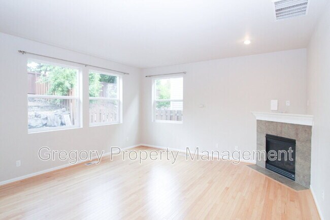 Building Photo - 2705 85th Ave NE