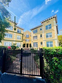 Building Photo - 3224 Biscayne Blvd