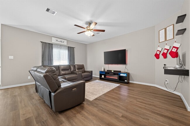 Building Photo - 30301 Kingston Heath Dr