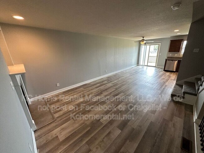 Building Photo - 10540 Kane Dr