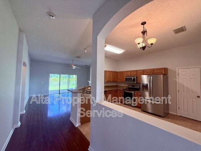 Building Photo - 2462 Coachman Lakes Dr