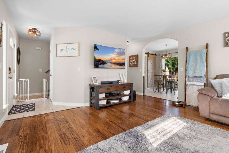 Building Photo - 2687 W Apperson Dr