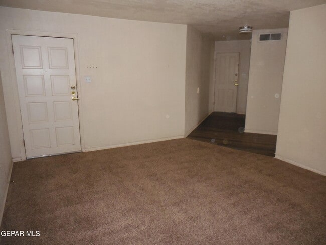 Building Photo - 701 W Yandell Dr