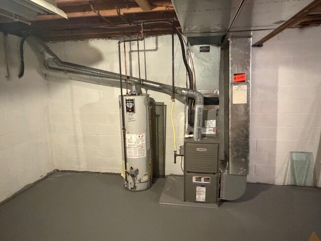 Building Photo - 7 Lenape Ln