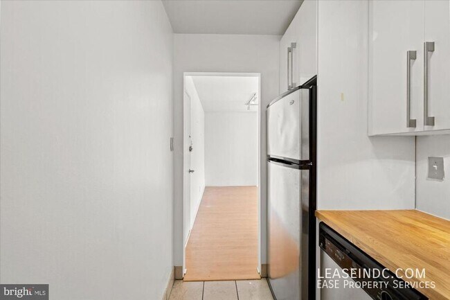 Building Photo - 1545 18th St NW