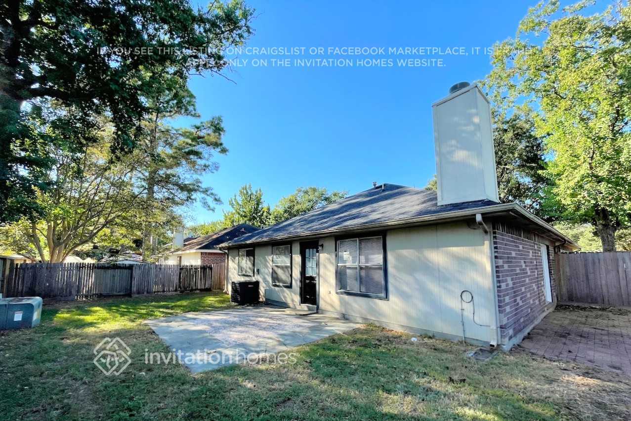 Building Photo - 16127 Kelley Green Ct