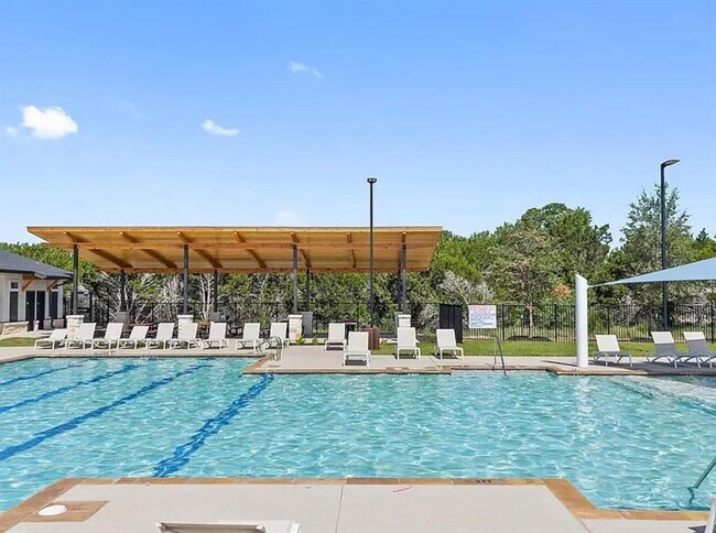 Building Photo - 2037 Saddlery St