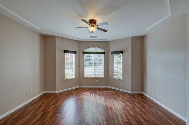 Building Photo - 2898 E Pryor Dr