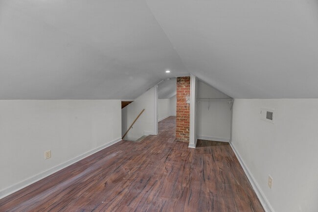 Building Photo - 209 Ellington St