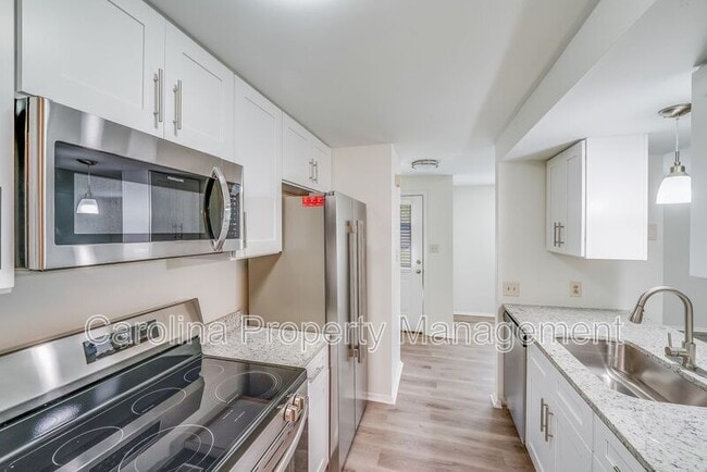 Building Photo - 5001 Forest Mountain Ct