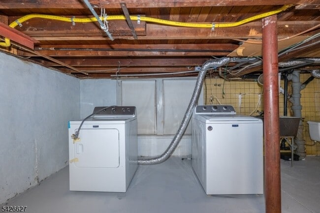 Building Photo - 99 Chesapeake Ave