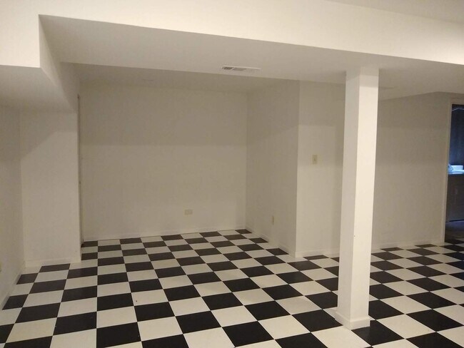 Building Photo - 373 Goshawk Ln