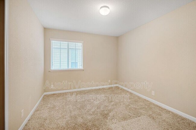 Building Photo - 8532 Harrier Dr